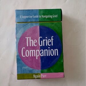 New The Grief Companion: A Supportive Guide to Navigating Grief by Ngaio Parr